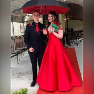 RED PROM DRESSES